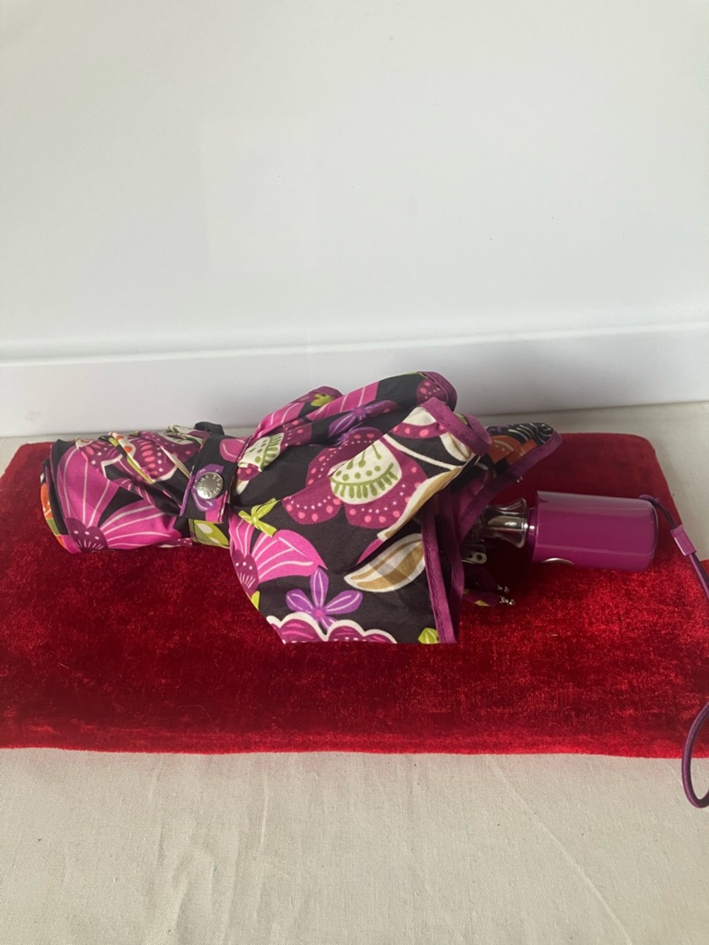 Vera Bradley PIROUETTE PINK Floral Pattern Collapsible Umbrella GUC